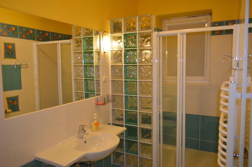 Luzik Krynica Apartman Szoba fotó